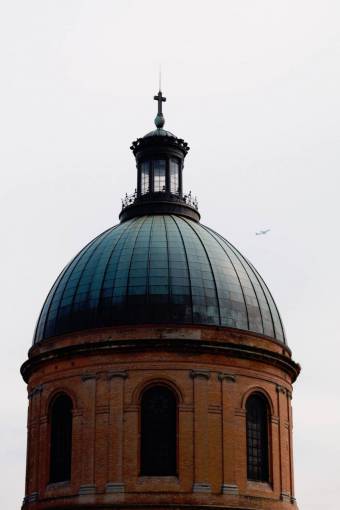 cross-country buildings  structure  architecture  design  landmark  cross  church
