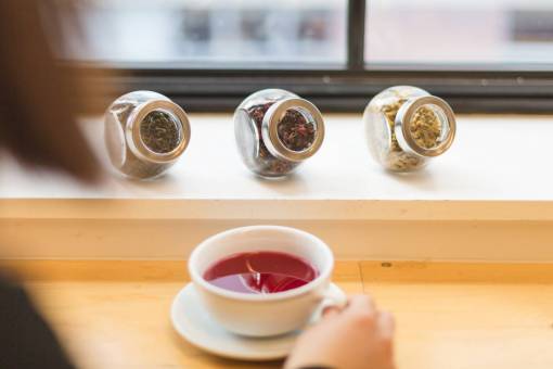 refresco hojas de té rojo taza jarra bebida refrescar bebida