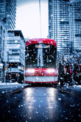 invierno transporte toronto;trolebús ciudad vida paisaje urbano autobús tráfico de automóviles