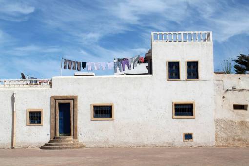 rooftop-pool architecture  building  house  structure  laundry  rooftop  cloud