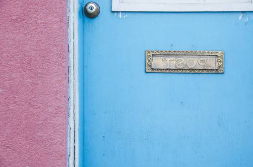 apartamento arquitectura establecimiento apartamento azul rosa puerta casa