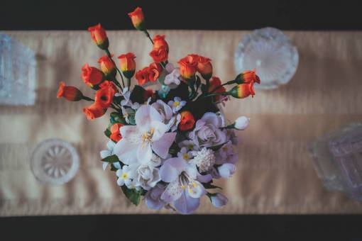 artificial-island artificial  flowers  table  cloth  display
