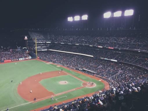 procesador estadio de béisbol campo diamante multitud gente espectadores