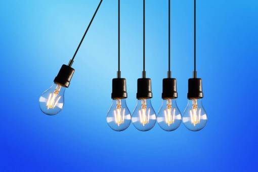 conceptos Bombilla de luz azul electricidad;concepto;diferentes ideas iluminadas bombilla lámpara eléctrica