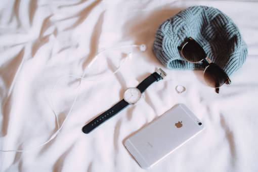 reloj iphone móvil teléfono inteligente sábanas reloj auriculares