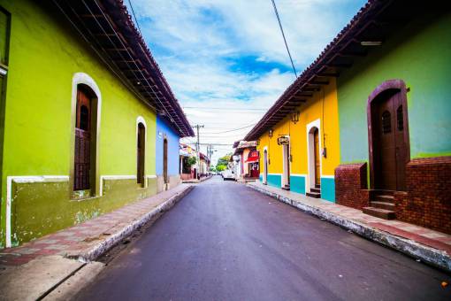architecture Colorful Street View in Le?n Department, Nicaragua ? Colonial Buildings and Local Life
