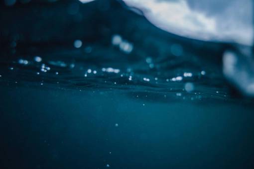 bajo naturaleza agua océano mar submarino burbujas superficie