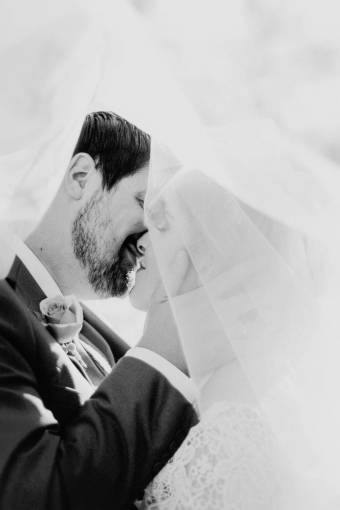 besos gente pareja hombre mujer amor romance beso