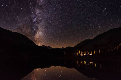 galaxia estrellas galaxia astronomía cielo noche anochecer oscuro