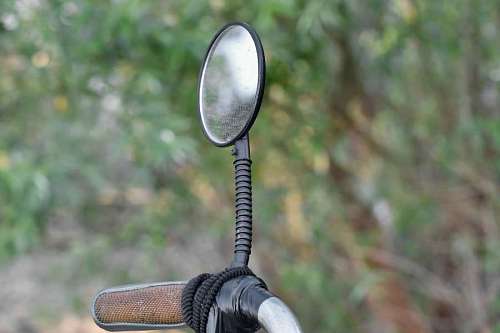 Objeto bicicleta espejo material dirección al aire libre rueda naturaleza equipo verano