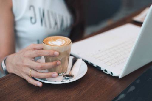spoon-with-coffee coffee  office  work  table  people  woman  ring