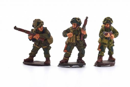 military-land-vehicle miniature  war  soldiers  toy  army  game  figure