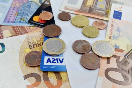economy loan investment interest credit savings currency euro money 