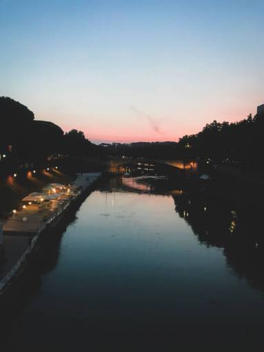 viajes europeos Río Sena en Roma, Italia