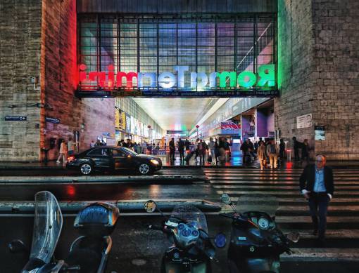 La estación de tren Termini en Roma, Italia