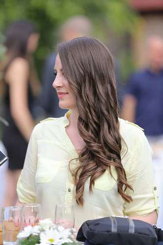 zen hairstyle glamour portrait outdoors nature woman  žena otvorenom dugo kosa frizura portret ljudi ljeto glamur besplatne slike