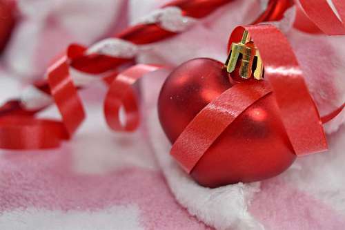 shiny heart gift romantic romance surprise shining celebration thread