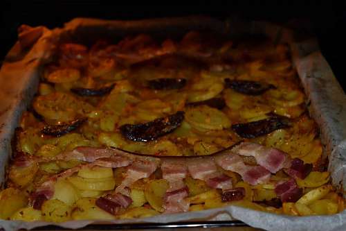 oven bacon culinary meat baking kitchen roasting oven sauce dinner