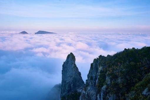 cresta cielo azul nubes cresta cumbre colina paisaje
