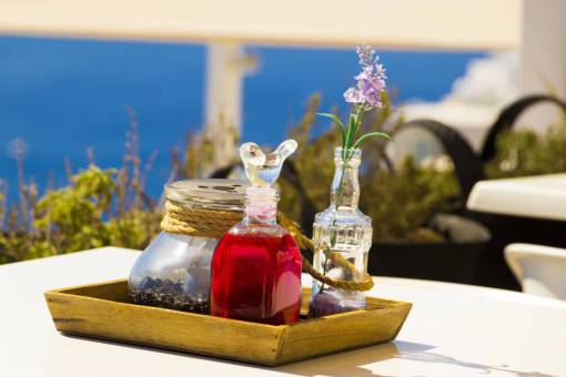 jarra Santorini grecia relax viaje mesa florero de vidrio