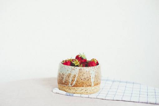 fuente fresas frutas tazón mesa comida sana merienda