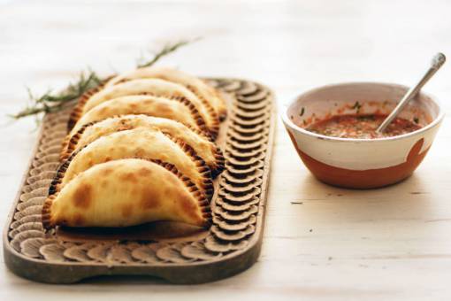 comidas Empanada típica argentina rellena de carne