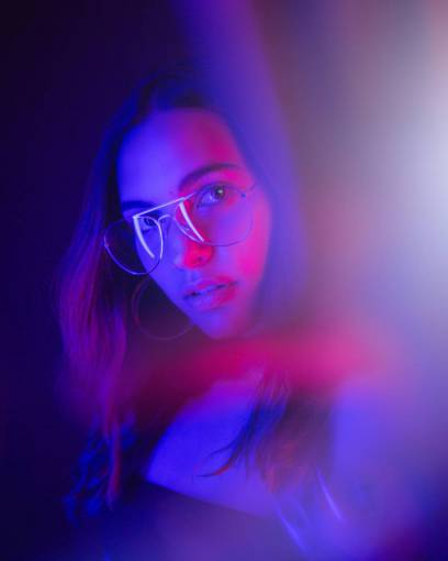 gafas retrato, de, un, mujer joven, con, anteojos