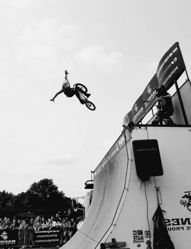 velocidad bmx truco rampa velocidad deporte aventuras saltar