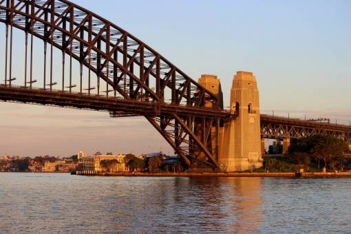 hito ciudad puente edificios agua vista histórica ingeniería