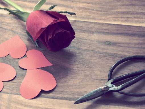 clave amor corazón arte de papel pinza roja ropa