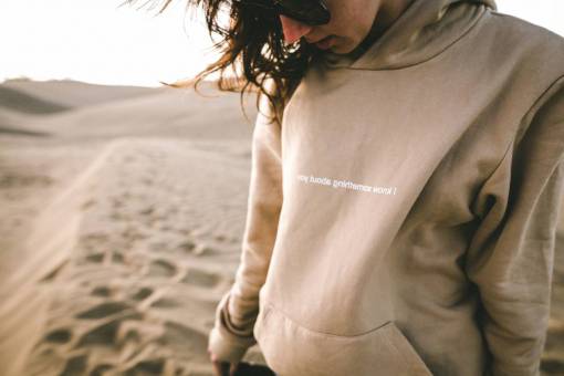 sudadera gente declaración chaqueta sudadera con capucha arena desierto sombras gafas de sol