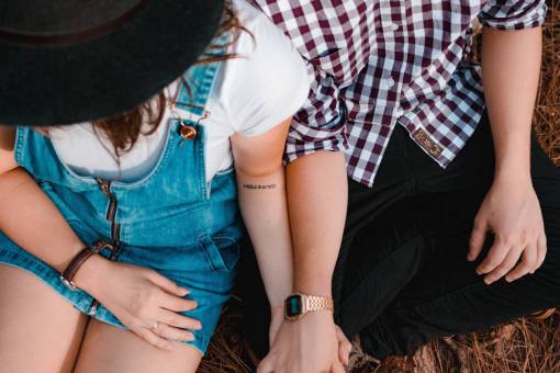 lover people  woman  man  guy  lady  watch  holding