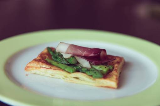 pizza pizza  food  restaurant  ham  vegetable
