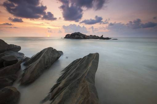 rocoso mar océano formación rocosa paisaje naturaleza olas
