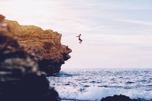 diving-into-water sea  ocean  water  waves  nature  sky  horizon