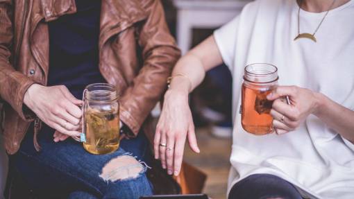 alcohol-drink women alcohol lifestyles beer two people;tea men adult