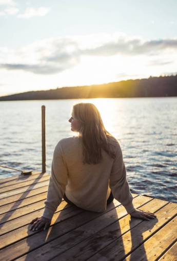 women outdoors lifestyles woman;pier adult nature one person