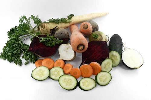 radish beetroot carrot turnip cucumber parsley radijs slices salad diet wortel voedsel raap peterselie segmenten komkommer rode salade biet