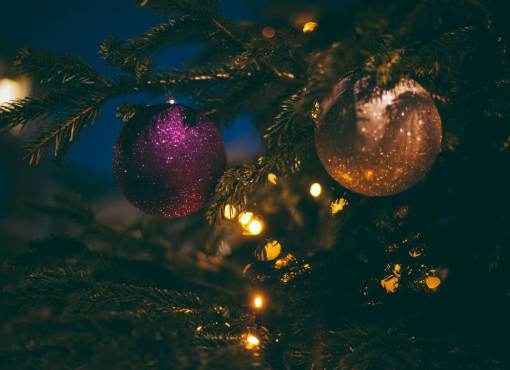christmas  tree  lights  ball  decor  ornaments  holiday
