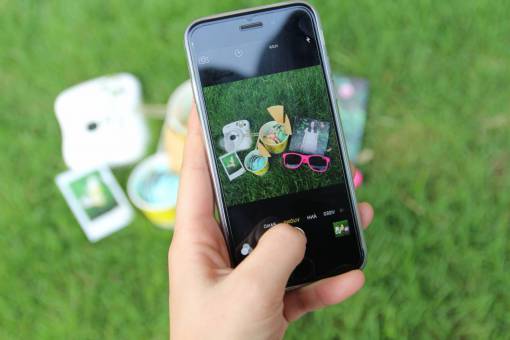 selfie green  grass  lawn  picture  photo  mobile  phone
