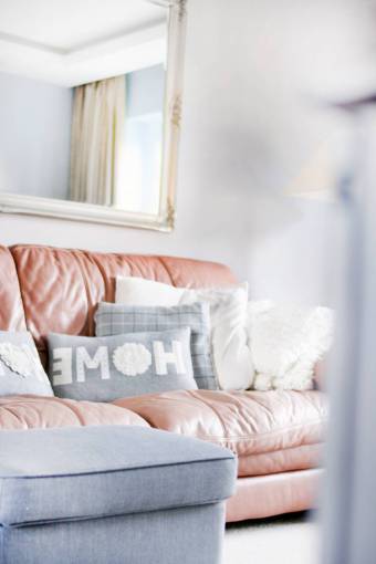 couch-scene home  cushion  living room  house  cozy  clean  pastel