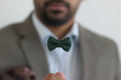 camisa hombre verde pajarita moda estilo barba masculino