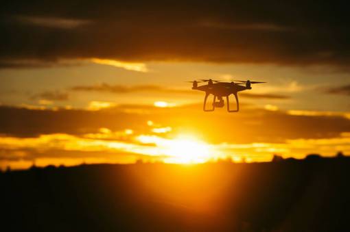 vista aerea montaña cielo nubes naturaleza drone puesta de sol vista