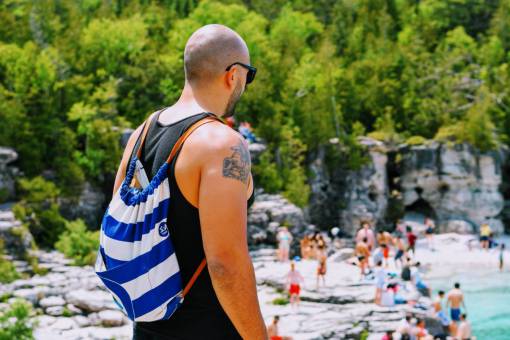 gente viaje aventura verano vacaciones rocas paisaje