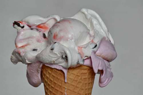 crema helado corneta desierto delicioso cono frío vainilla dulce tartas
