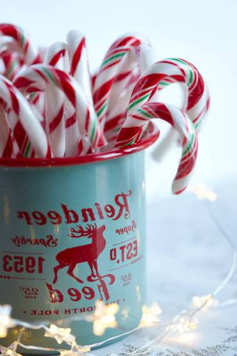 de cerca bastones de caramelo navidad dulces de menta comida vacaciones