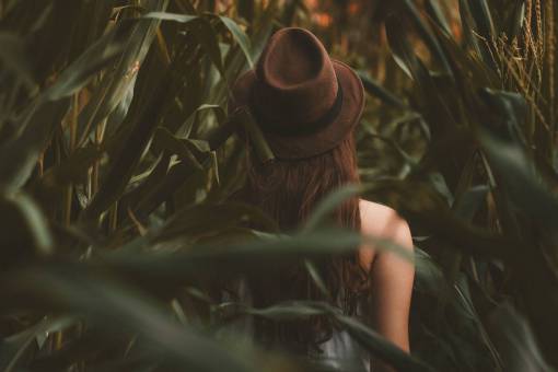 corn people  girl  woman  alone  hat  fashion  model