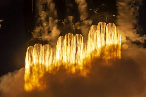 potencia lanzamiento de cohete espacial despegue potencia de empuje de fuego