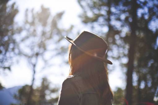 contemplation woman  girl  lady  people  back  contemplate  style