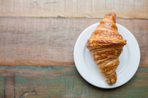 close-up snack croissant meal french food food croissant
